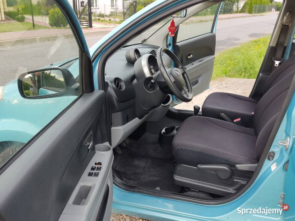 Daihatsu Sirion 13 toyota yaris