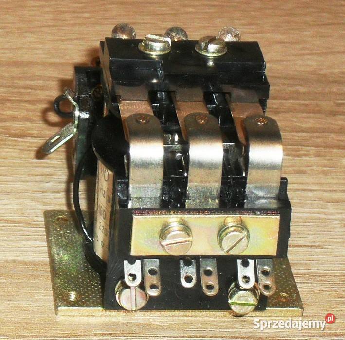 Przekaźnik RU410 5 A 220 V cewka 24 VDC LUMEL