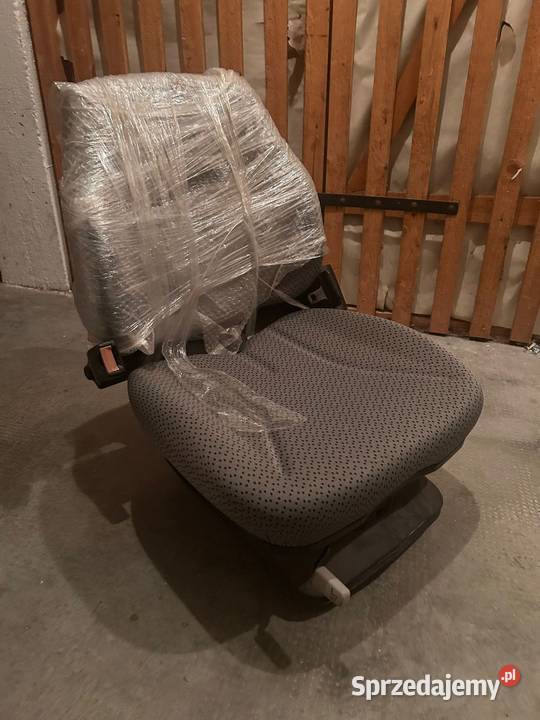 Siedzenie pneumatyczne do traktora Jordanów