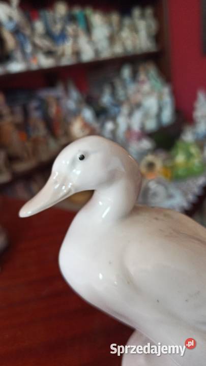 FigurkaKaczuszka śliczna biała porcelana
Bez