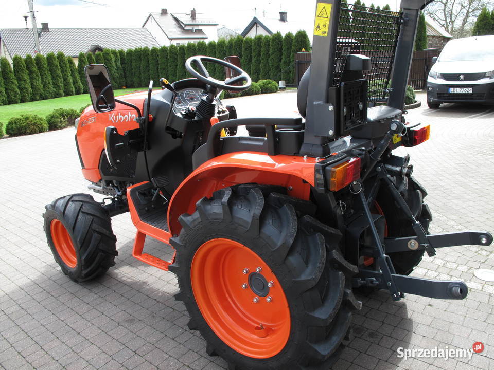 Mini Traktorek Kubota B2231 4X4 23 Ogrodniczy