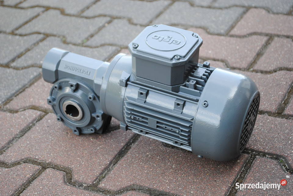Motoreduktor kątowy 037kw 100obrmin VF49