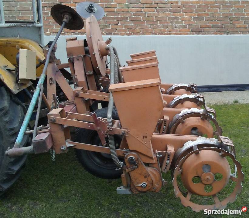 Sprzedam siewnik do kukurydzy 4rzędowy Niziny sprzedam