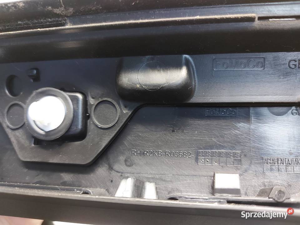 Ford Explorer VII R2KB LISTWA SZYBY CZOŁOWEJ