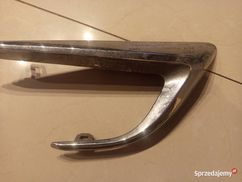 Listwa zderzaka tylnego corolla e21 lift Rzeszów