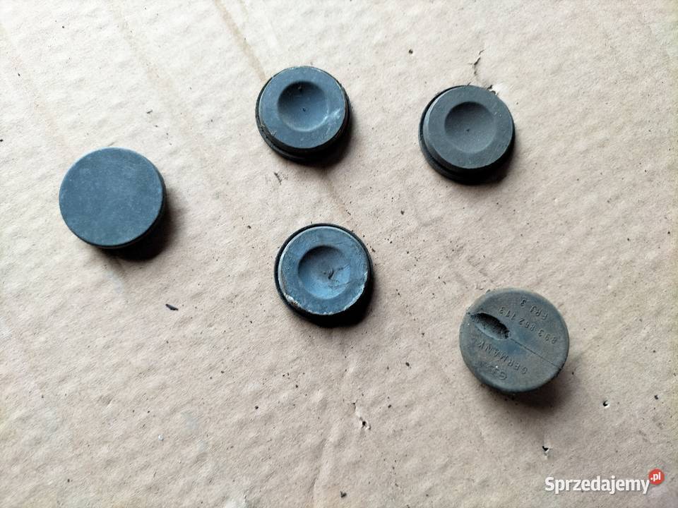 AUDI 80 B3 B4 ZAŚLEPKA PRZELOTKA OTWORÓW TYLNEJ Pozostałe lubelskie Kamień-Kolonia