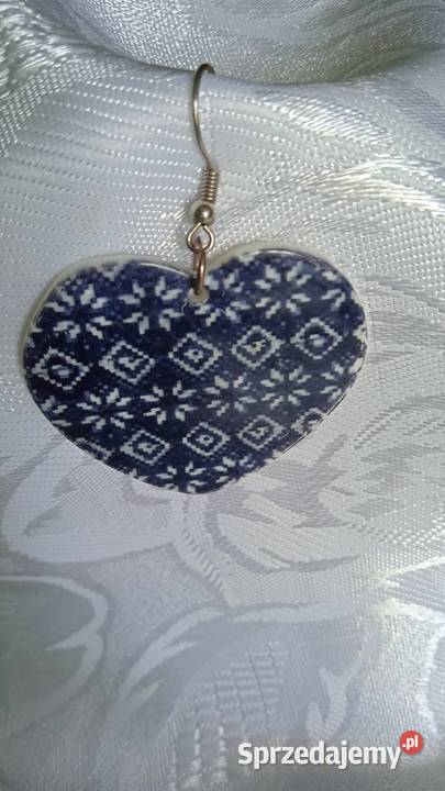 KOLCZYKI Z NATURALNEJ MASY PERŁOWEJ Piła