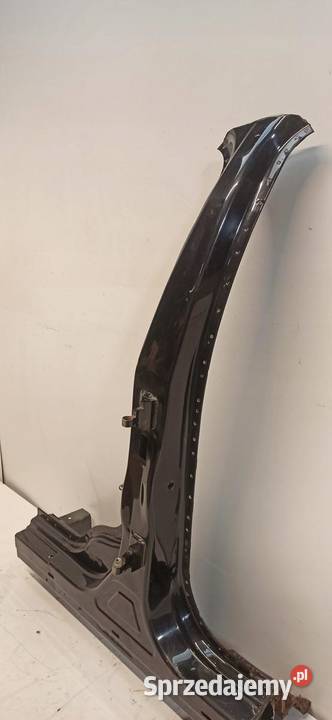 VOLVO V40 SŁUPEK LEWY 498 osobowe