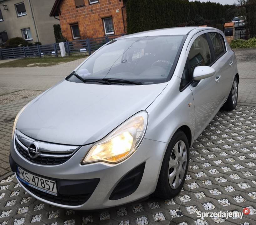 Opel Corsa 2012 Jerka
