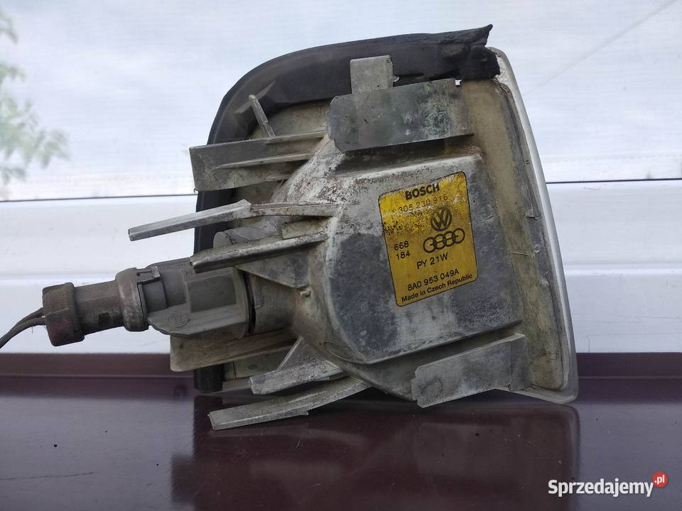 Audi 80 B3 B4 kierunkowskaz kierunek przedni Kierunkowskazy Oświetlenie Sieradz sprzedam