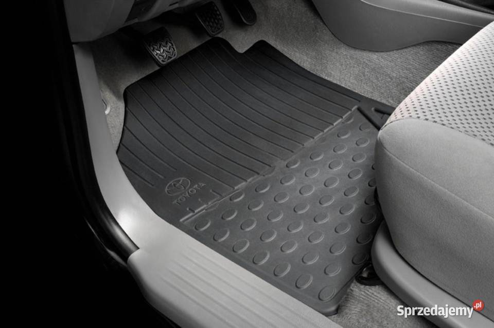 TOYOTA Hilux V Dywaniki gumowe komplet