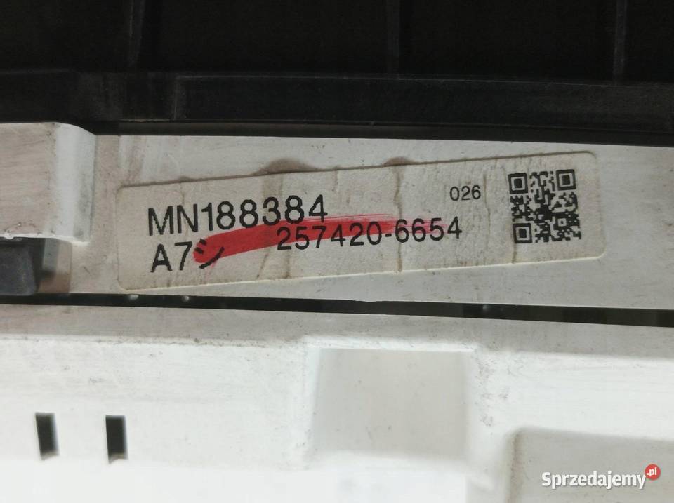 LICZNIK MN188384 2574206654 24 B 164 Mitsubishi Liczniki i zegary
