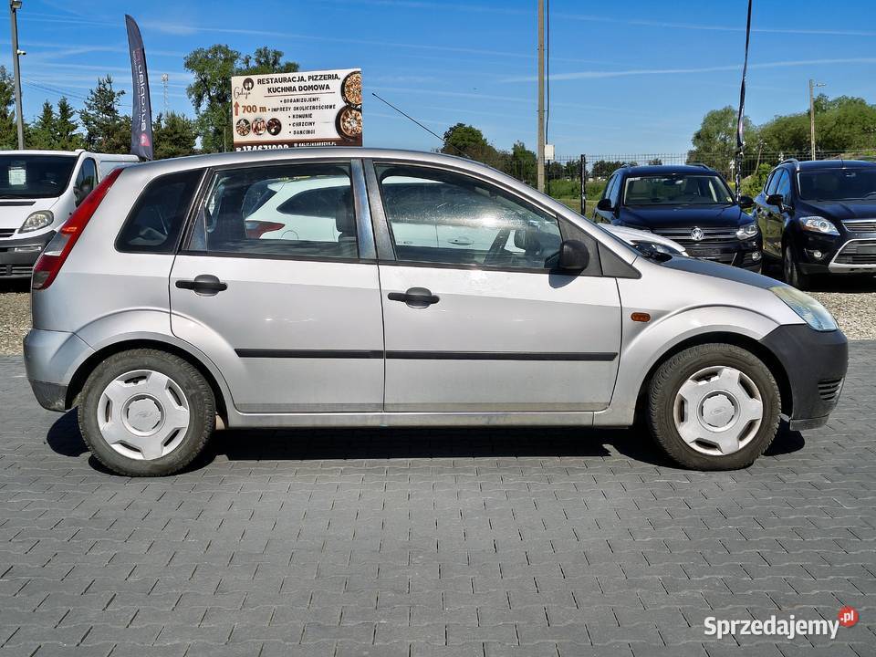 Ford Fiesta Zarejestrowany Benzyna Sprawny 1299cm3 Zarszyn sprzedam