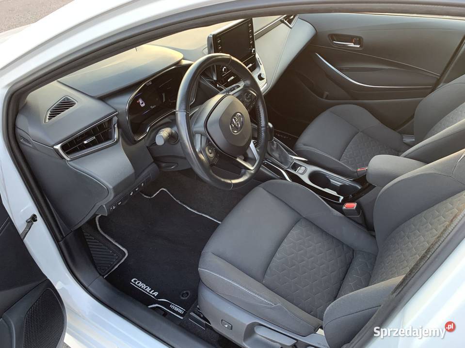 Toyota Corolla Kombi 18 Hybryda 98 2021r Stan kujawsko-pomorskie Bydgoszcz