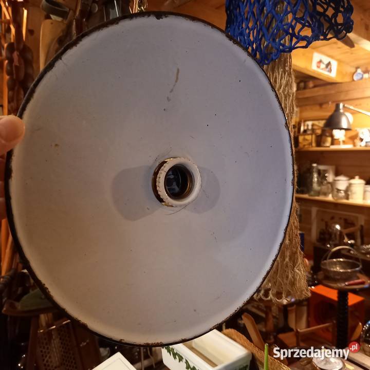 Francuska metalowa lampa emaliowana zielona
