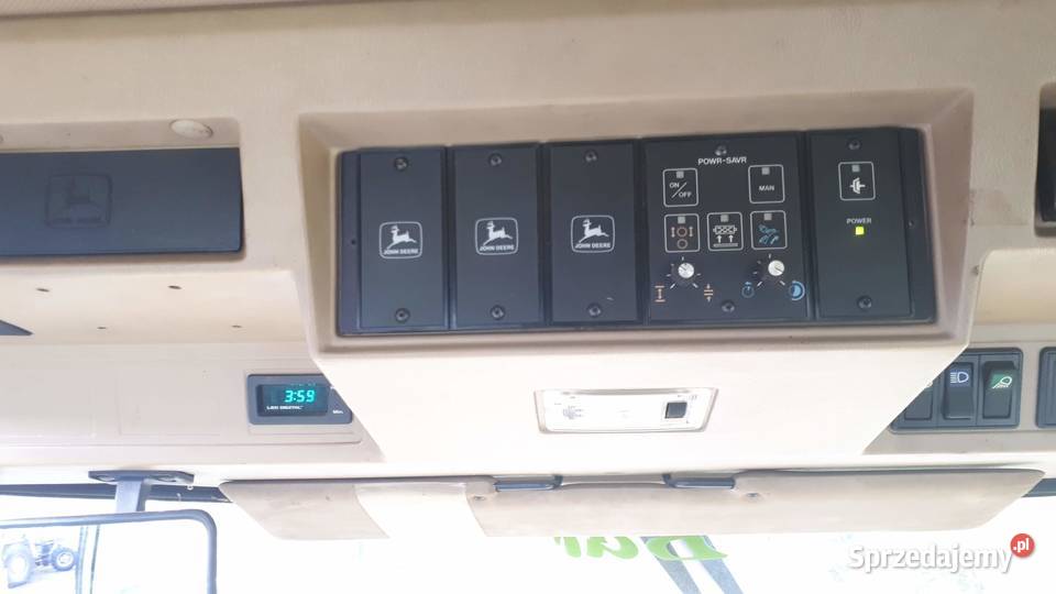 Sieczkarnia JD 6810 Wołów