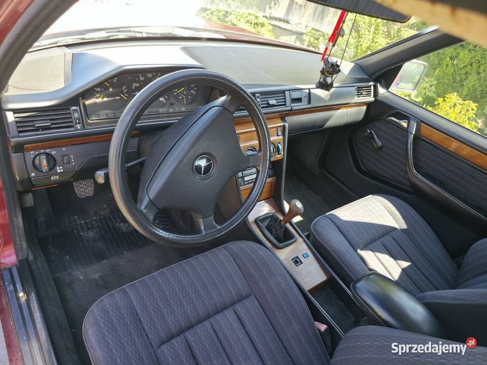 Mercedes-Benz W124