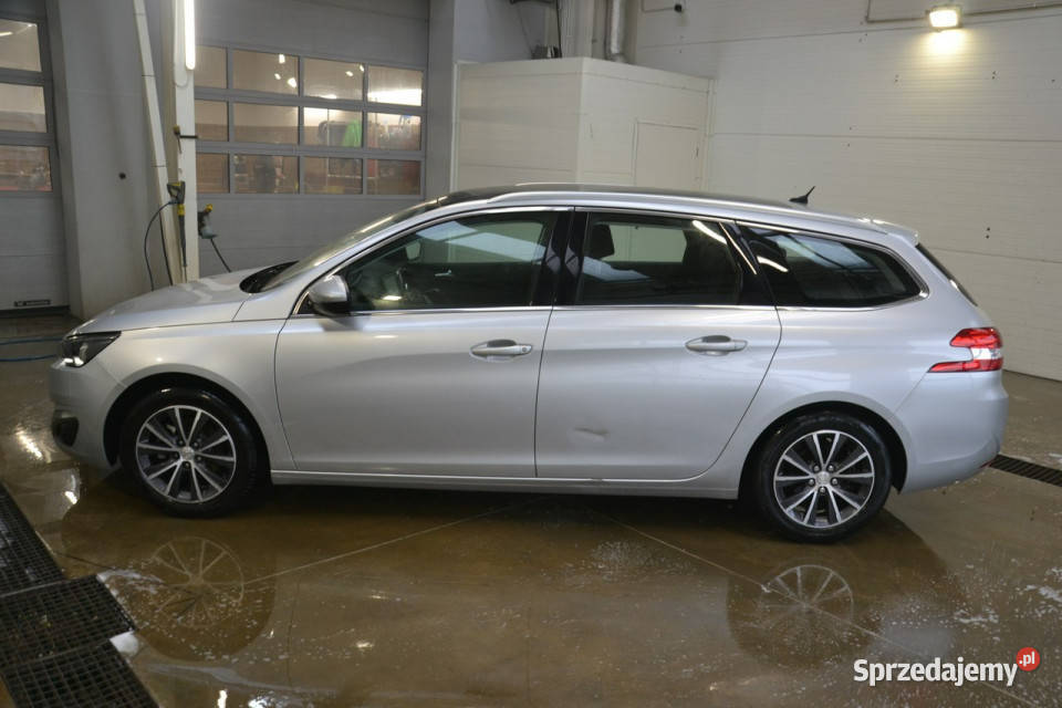 Peugeot 308 12 benzyna 130 nawigacja full ledy 308 małopolskie Kęty