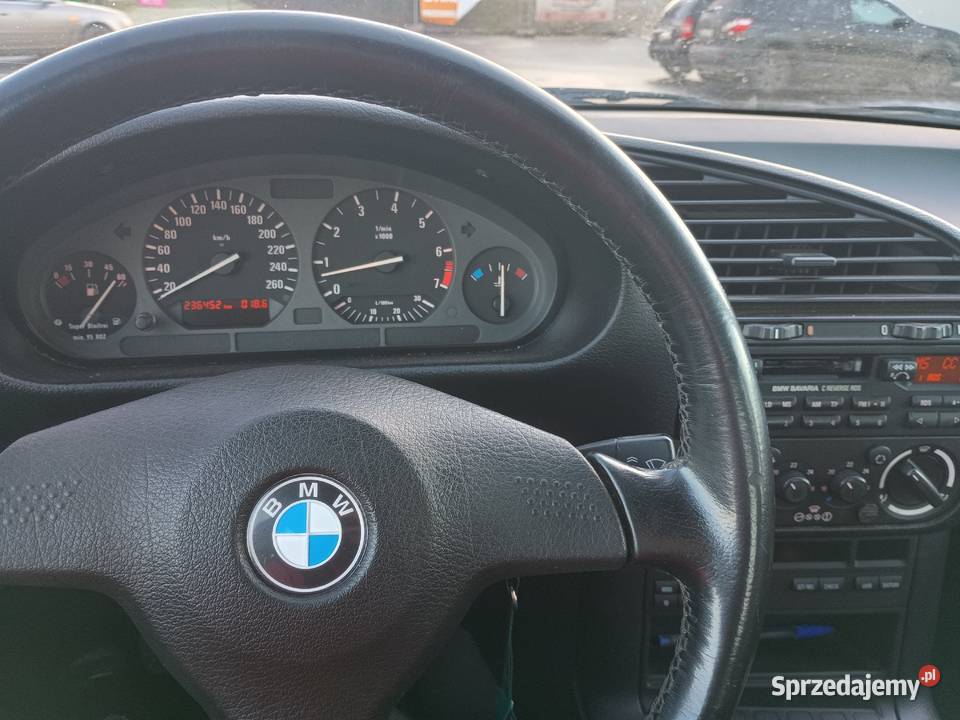 BMW 325i fabryczna szpera 25 zdrowa blacha Sobótka