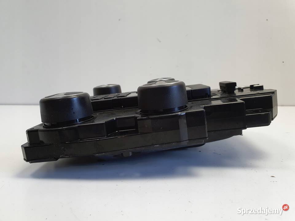 Volvo V40 II PANEL STEROWANIA NAWIEWEM osobowe Chełm