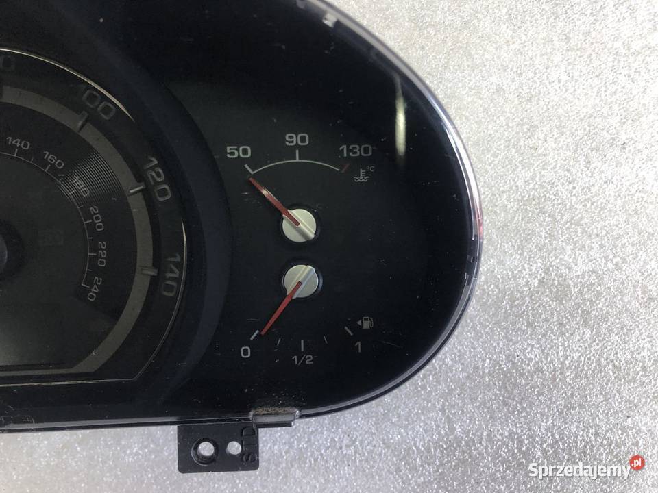 LICZNIK ZEGARY 940013U195 KIA SPORTAGE III ANG osobowe wielkopolskie