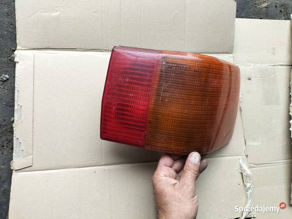 AUDI 80B3 B3 LAMPA LAMPA TYŁ TYLNA PRAWA Kamień-Kolonia sprzedam