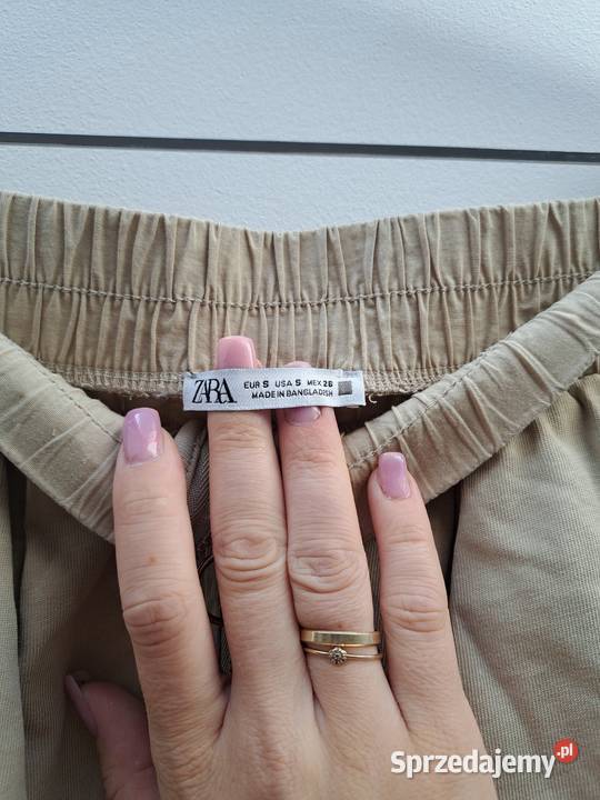 Beżowe spodnie damskie ZARA S luźny krój wysoki Trąbki Wielkie sprzedam