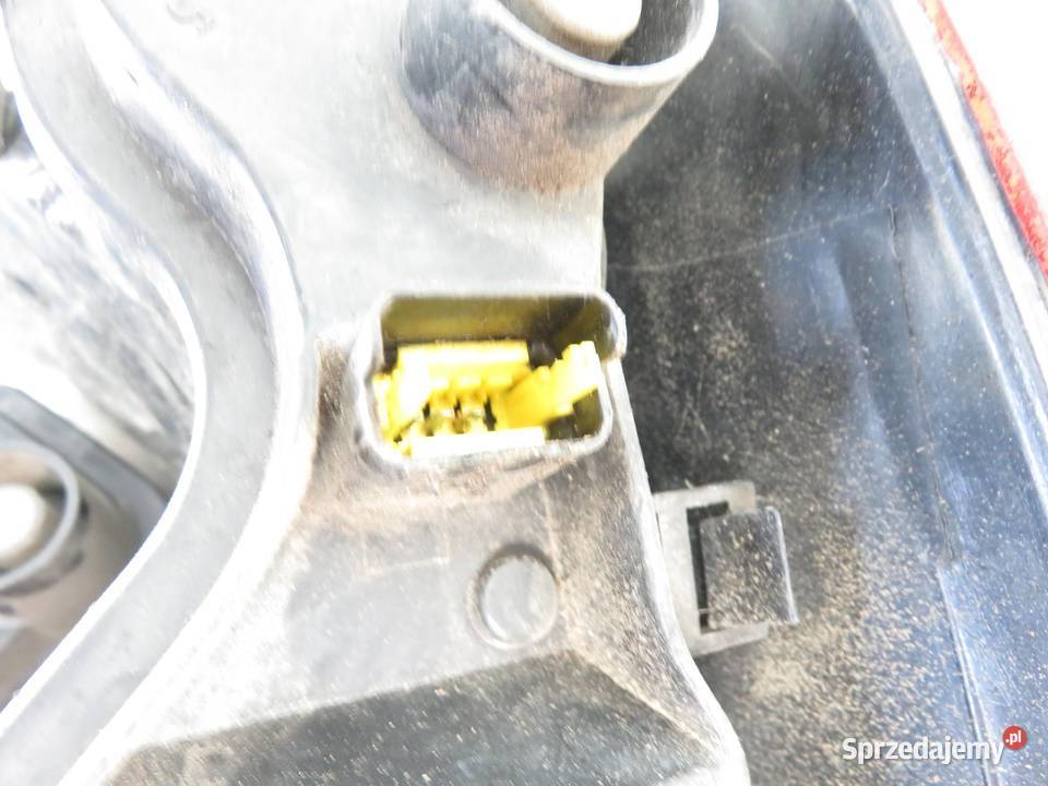 LAMPA PRAWA TYLNA RENAULT MEGANE II 8200073237 Lampy tylne sprzedam