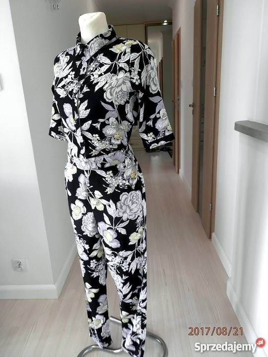 Kombinezon Atmosphere Długi Czarny w Kwiaty Boho