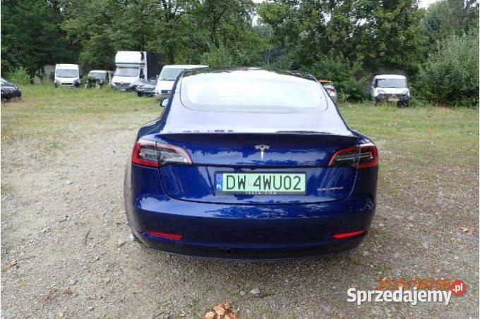 TESLA MODEL 3 2023 EE 480 Rok produkcji 2023