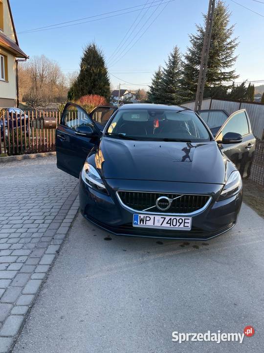 Volvo V40 2016 Bogate wyposażenie 2 komplety kół 223000km Limanowa