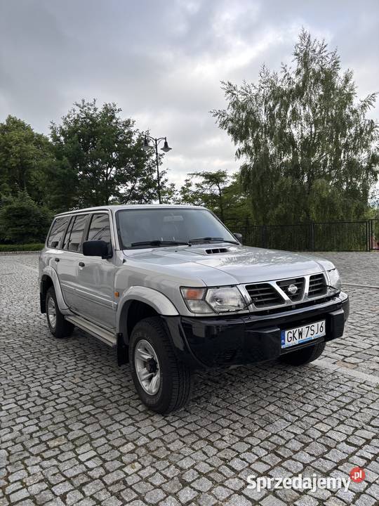 Nissan Patrol fabryczny stan idealny 30 did
