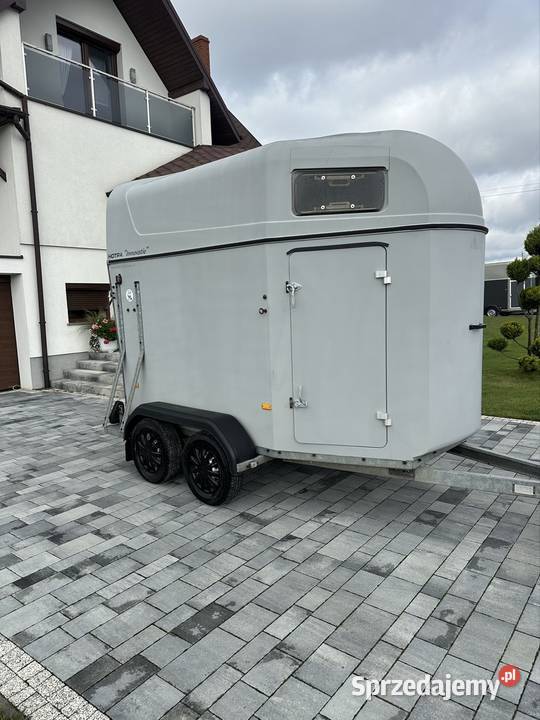 Przyczepa do przewozu 2 koni kat B dmc 1300 Mokra sprzedam