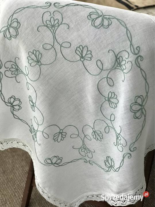Kwadratowy biały obrus vintage ręcznie haftowany biały Obrusy i serwety mazowieckie