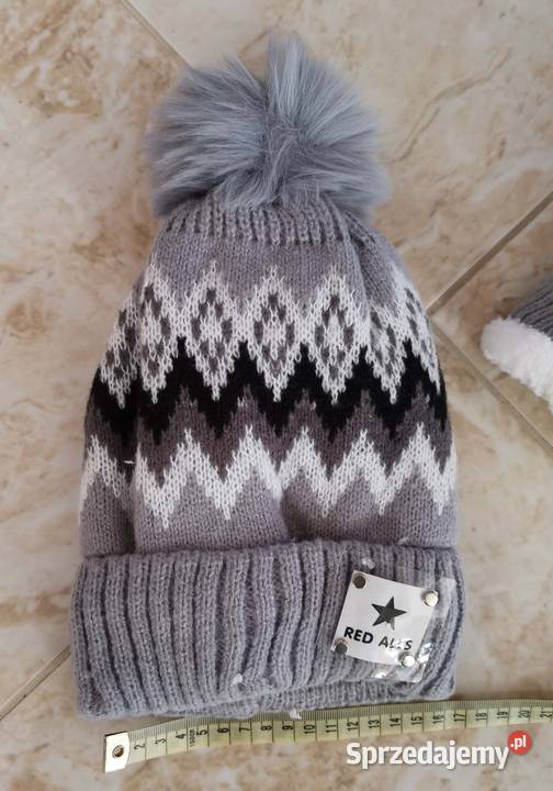 Zimowa ciepła czapka z szalikiem kominem