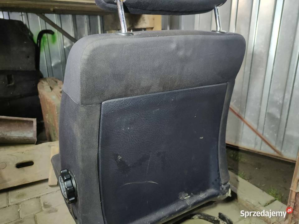 Fotele półkubełki do audi 80 b4 avant podkarpackie Zagórz