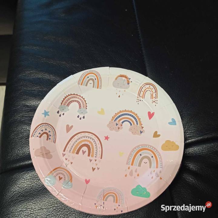 Zestaw urodzinowy kubki talerze sztućce