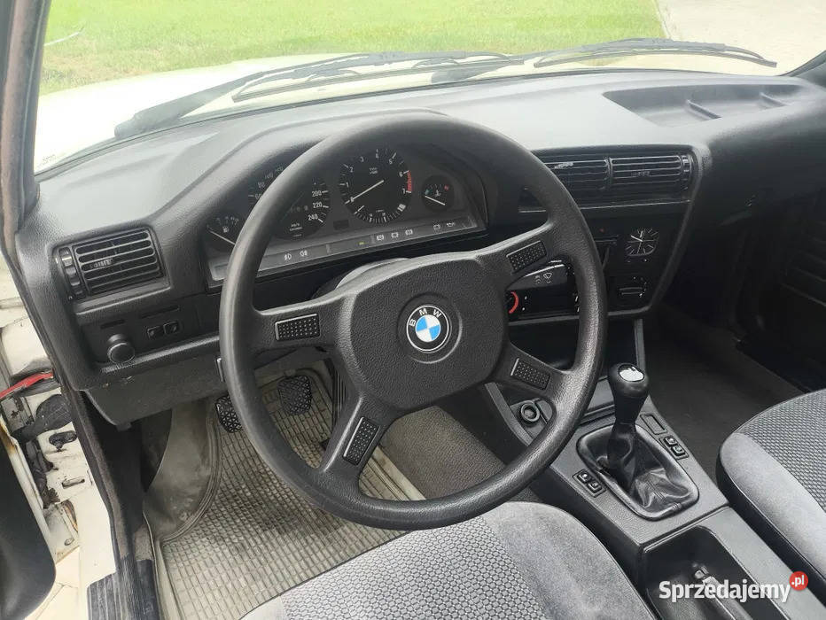 BMW serii 3 e30 316i 99 1989 zadbany benzyna Wieliczka sprzedam