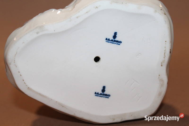 Figurka dziewczynka z psem Lladro 318 FiaF Szczecin