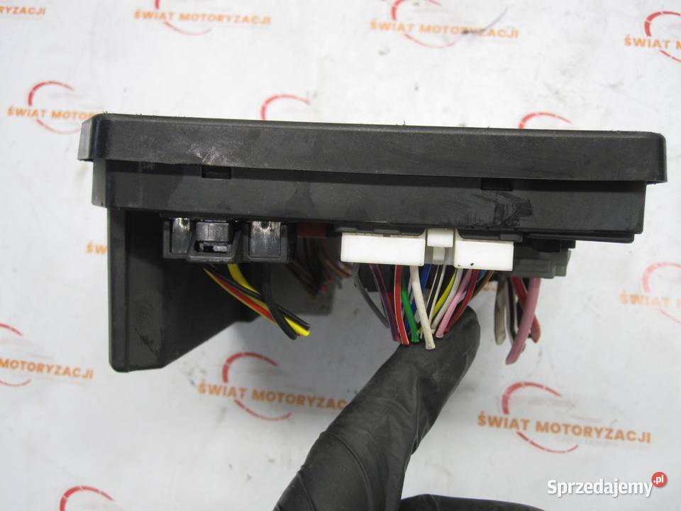 NISSAN QASHQAI I J10 07r skrzynka bezpieczników osobowe Kielce