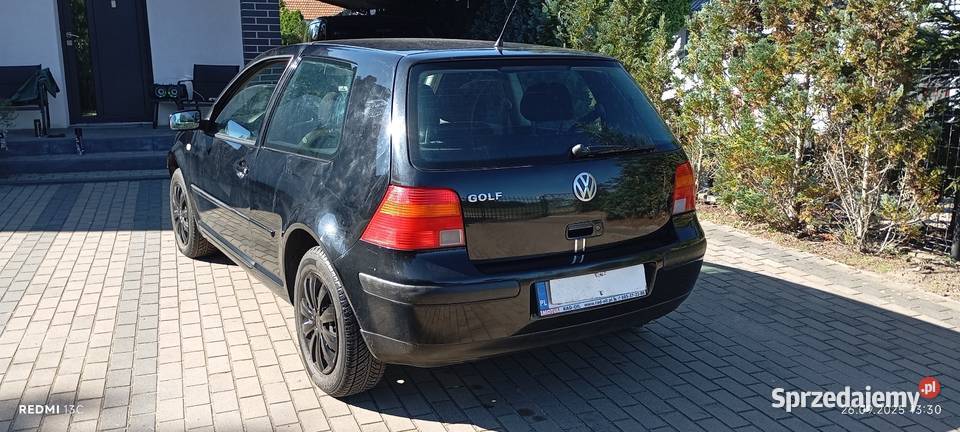 Piękny Golf 4 14 benzynaSprawna klima Hatchback Wałdowo Szlacheckie sprzedam