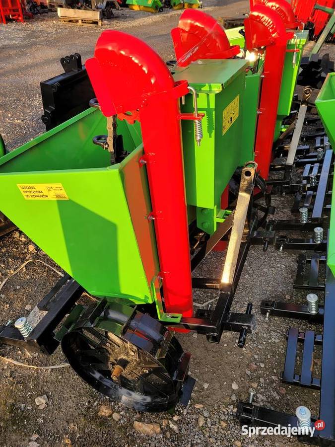 Sadzarka do ziemniaków do ciągnika 2 rzędowa Cyców