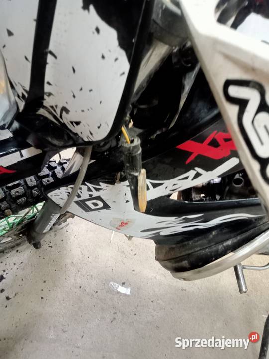 Derbi Senda 5070 kask buty zbroja drugie opony Derbi Wszedzień