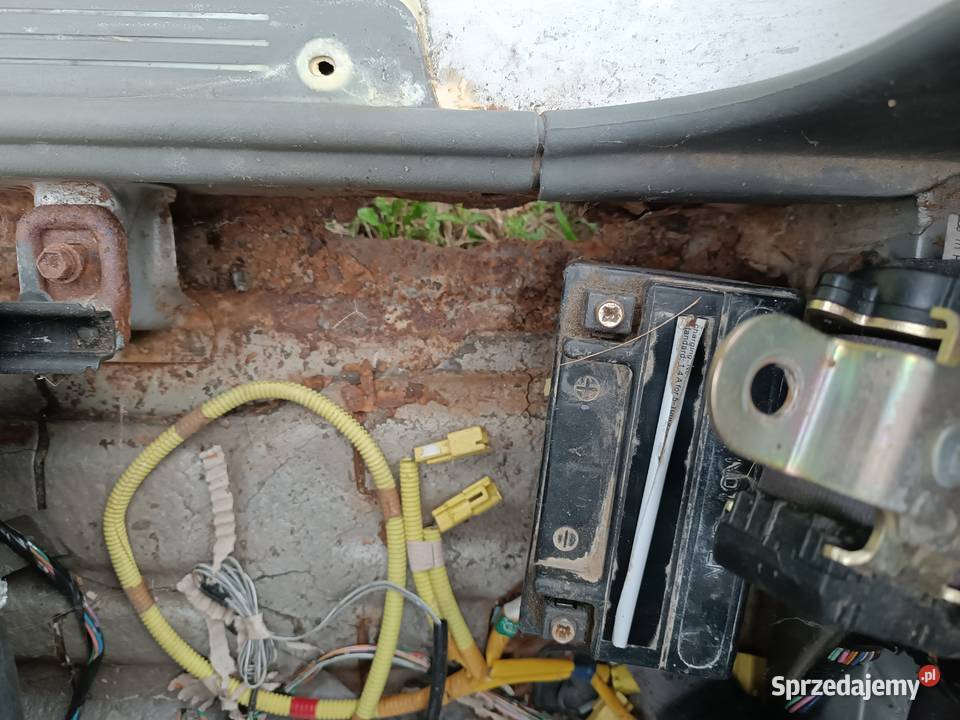 SUZUKI SWIFT z silnikiem z GTI i napędami z Łazy