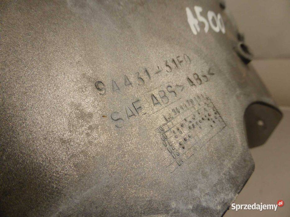 Suzuki GSF 600 Bandit 0004r Owiewka przód nosek Poznań
