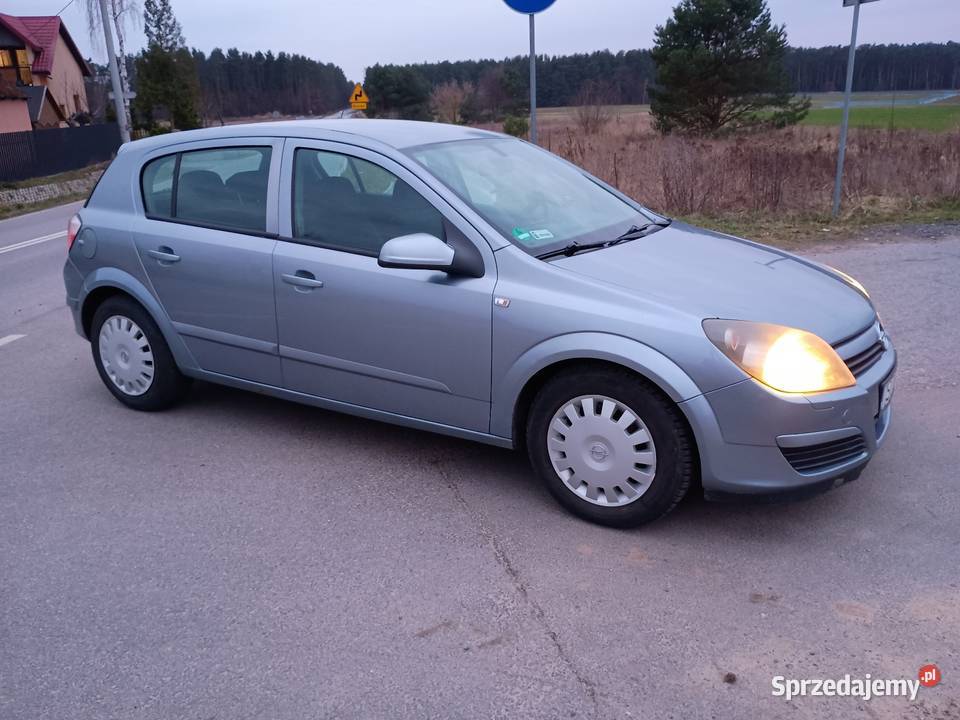 Opel Astra 17 cdti 100 2004r Rok produkcji 2004 Radom