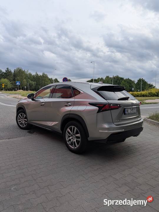 Lexus NX300h 25 Hybrid AWD 2017 179 000 Rok produkcji 2017 Kielce