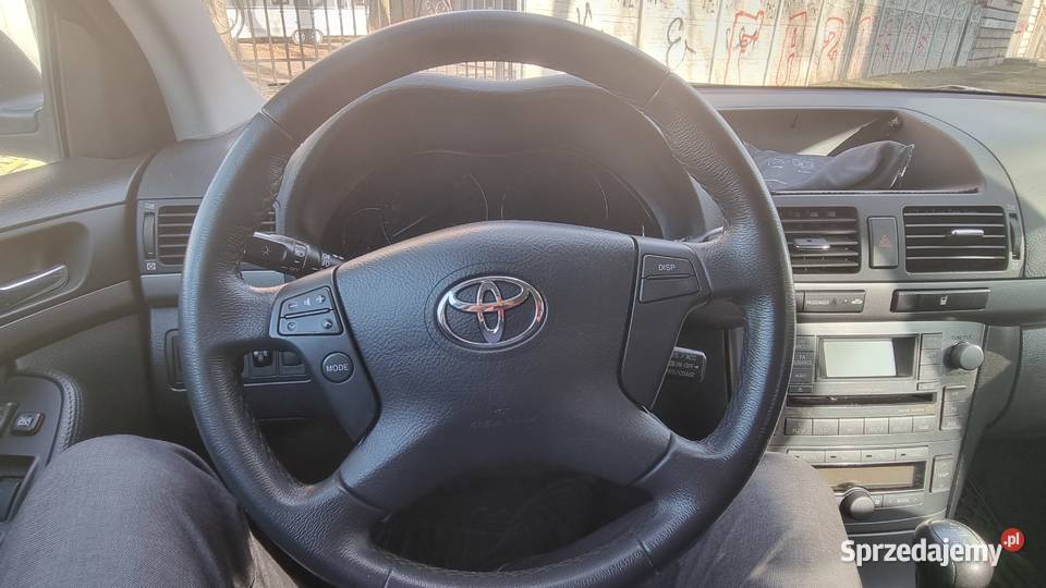 Toyota Avensis II 20 benzyna kombi elektryczne szyby Łódź
