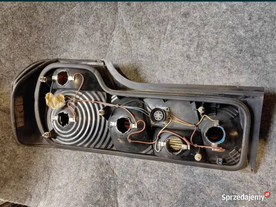 Lampa prawy tył BMW e32 Żory sprzedam