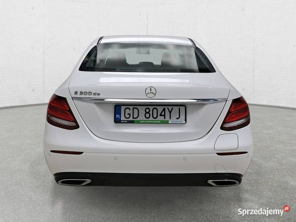 Mercedes E 300 W213 2016 nieuszkodzony Mercedes-Benz Komorniki